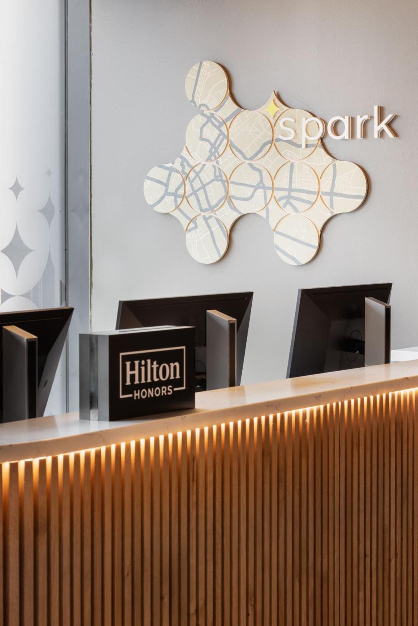 Spark By Hilton London Romford Exterior photo